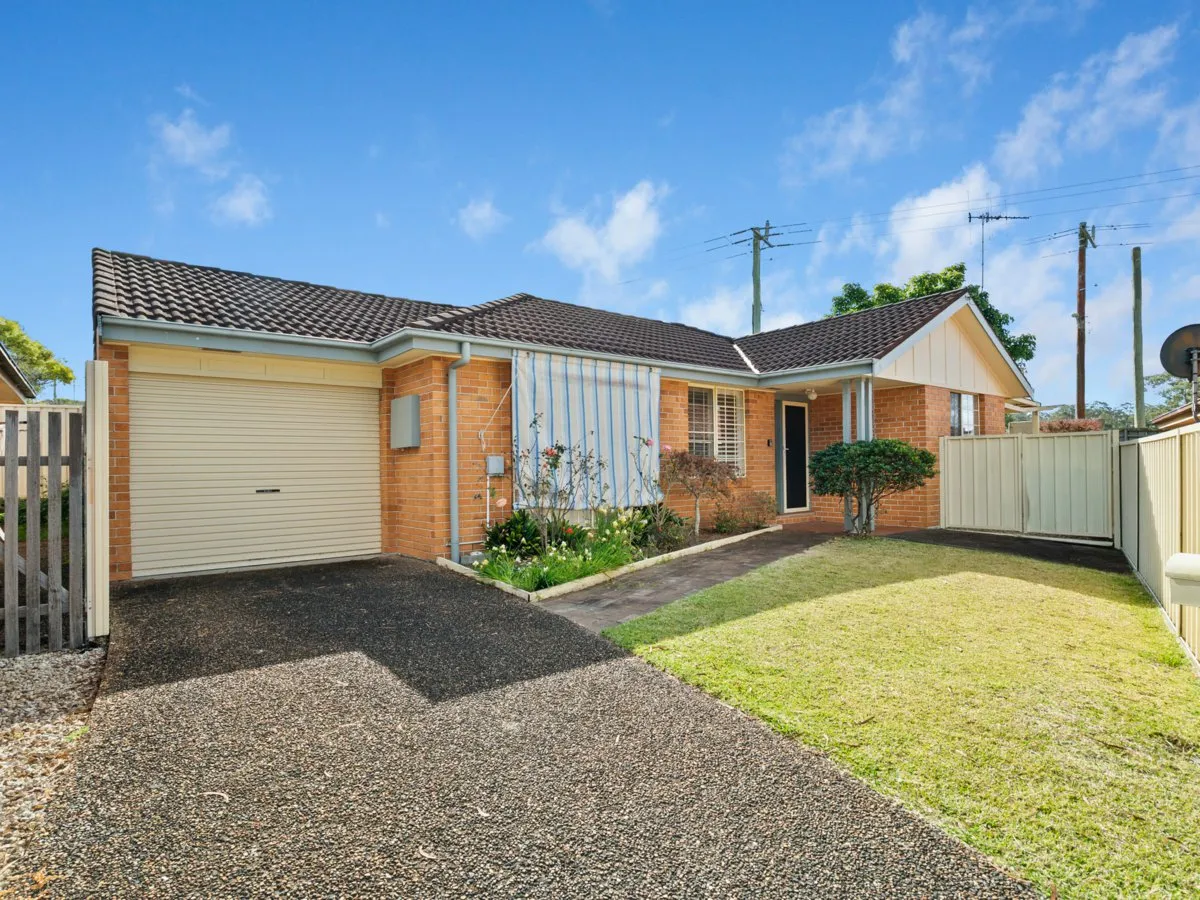 House, land 326 m²