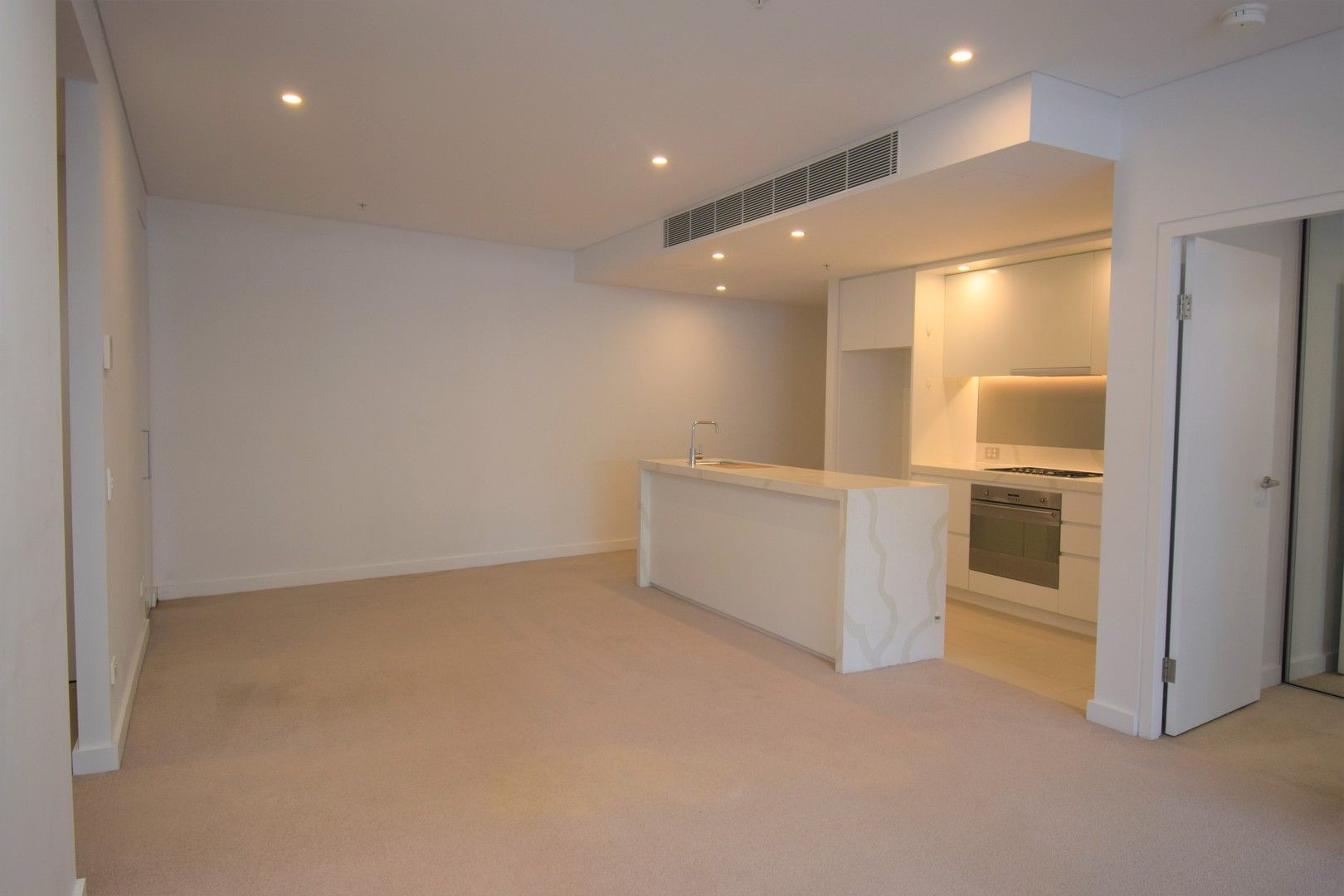 2 bedrooms Apartment / Unit / Flat in 409/2 Chisholm Street WOLLI CREEK NSW, 2205