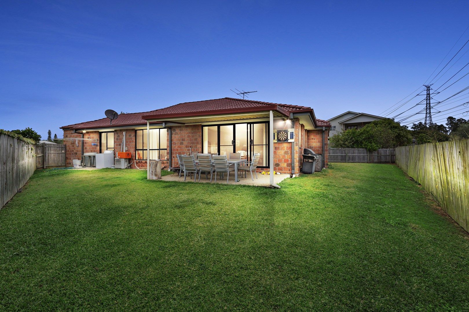 16 Rhonda Place, Oxley QLD 4075, Image 0