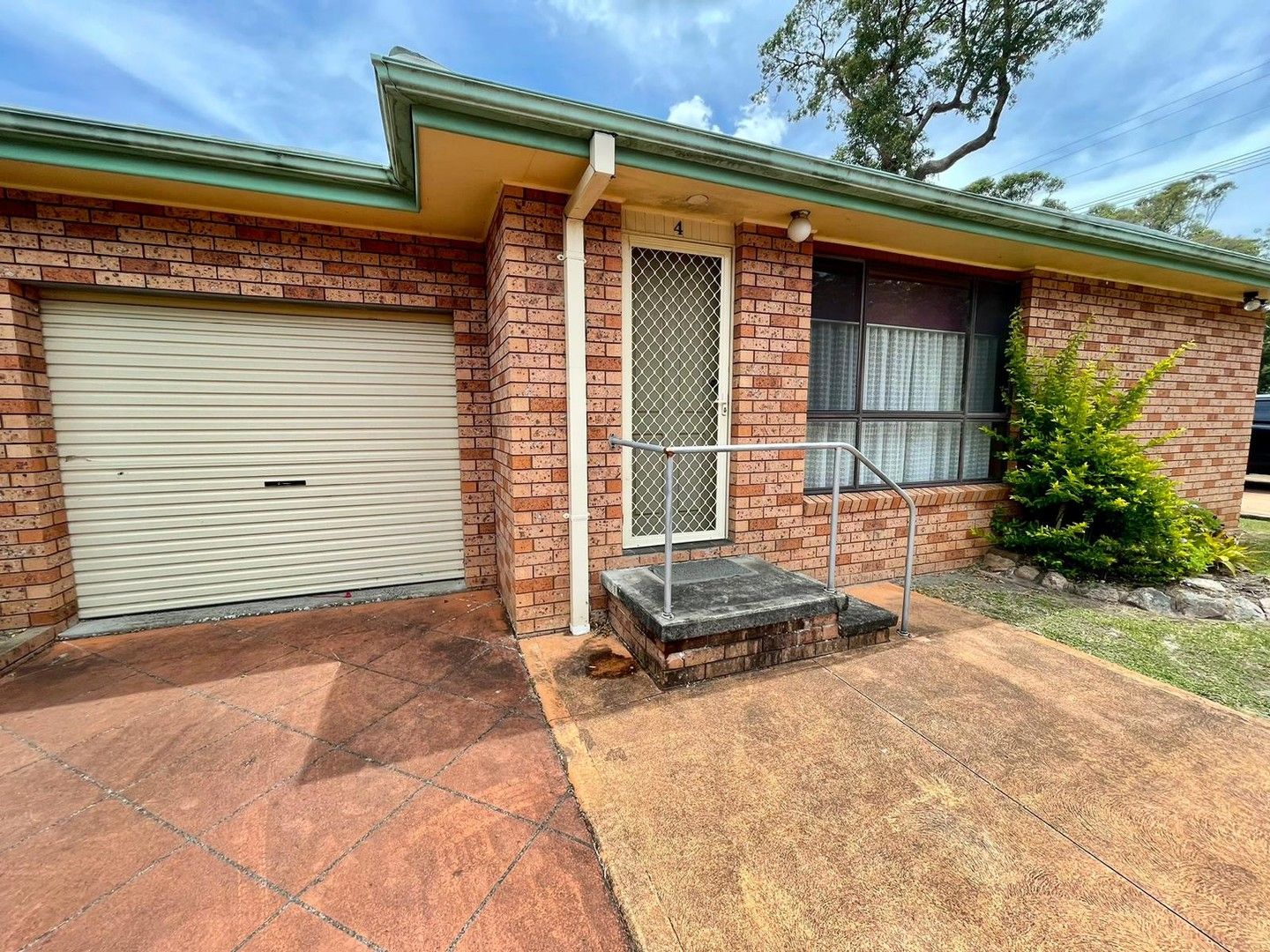 2 bedrooms House in 4  / 36 Elizabeth Bay Drive LAKE MUNMORAH NSW, 2259