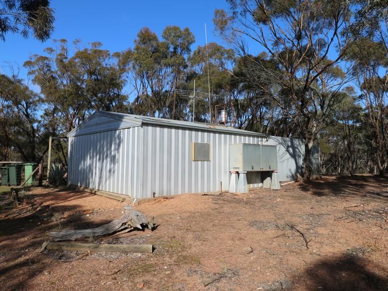 475 Nine Mile South Road, Wedderburn VIC 3518, Image 2