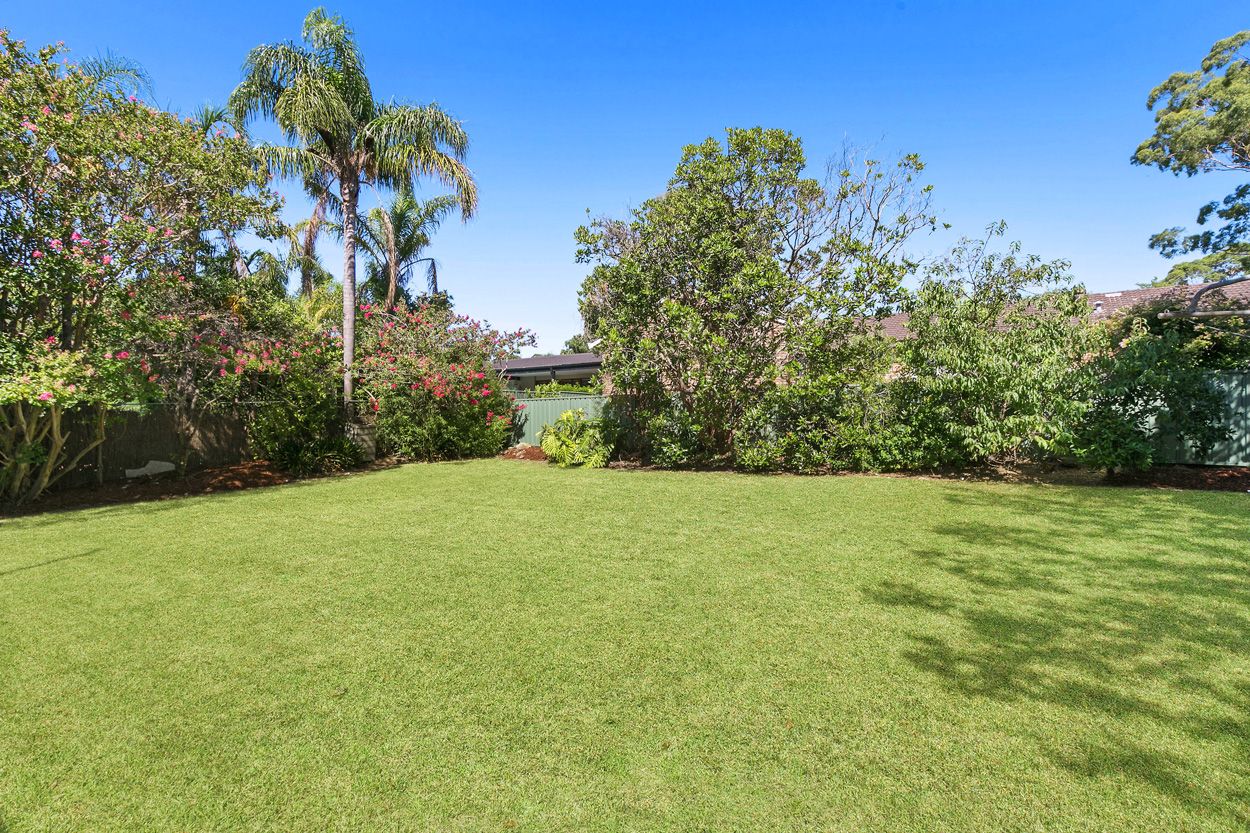 9 Yarrabung Road, St Ives NSW 2075, Image 2
