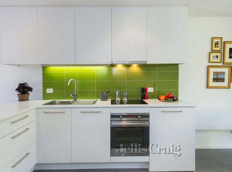 2 bedrooms Townhouse in 5 Laura Place FITZROY NORTH VIC, 3068