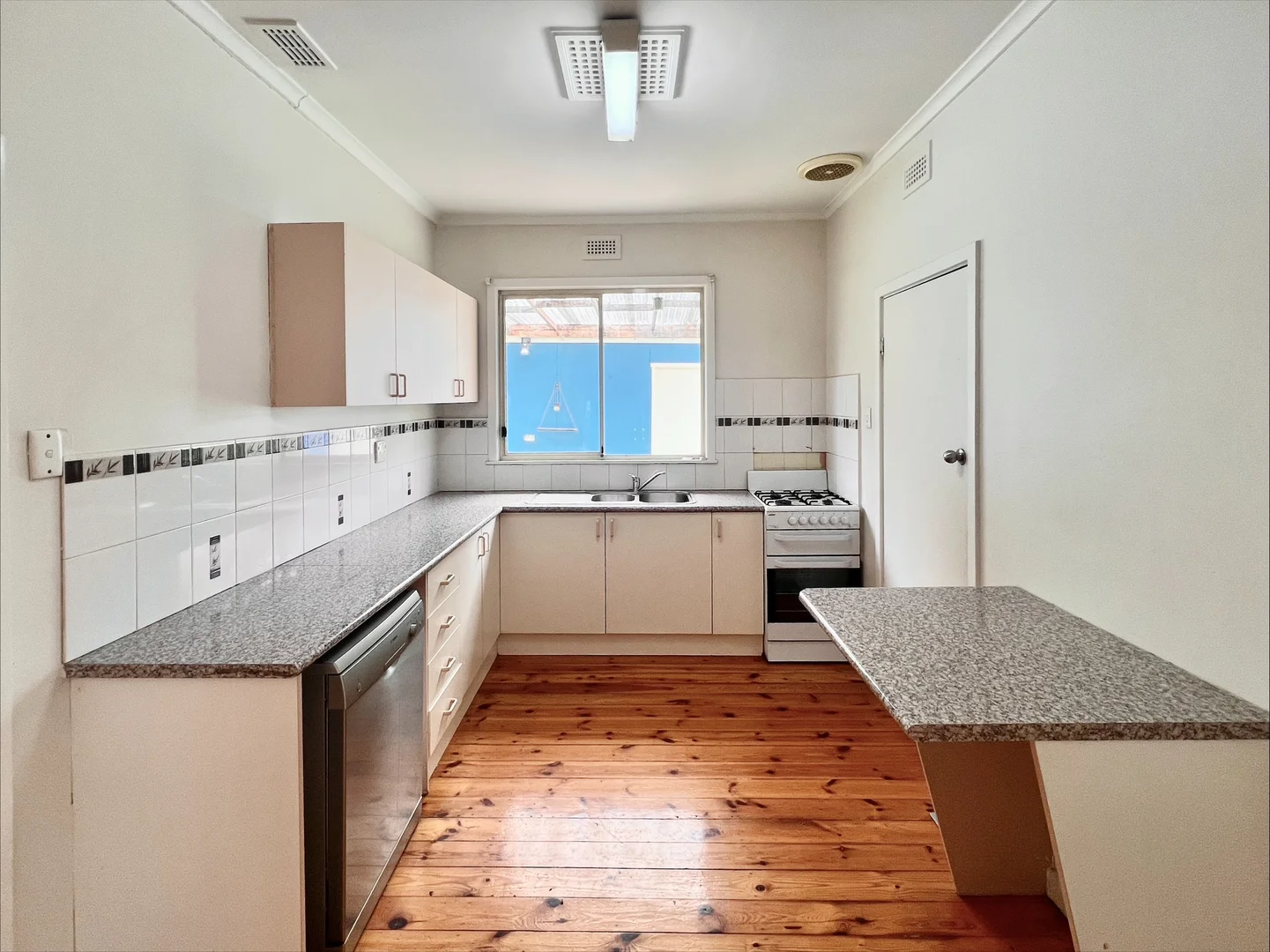 Additional image 3 of 19 Woonah Street, Chadstone VIC 3148