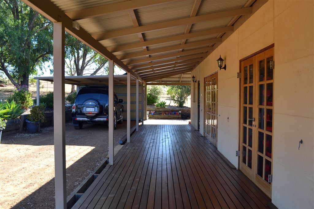 8 Howes Lane, Gingin WA 6503, Image 1