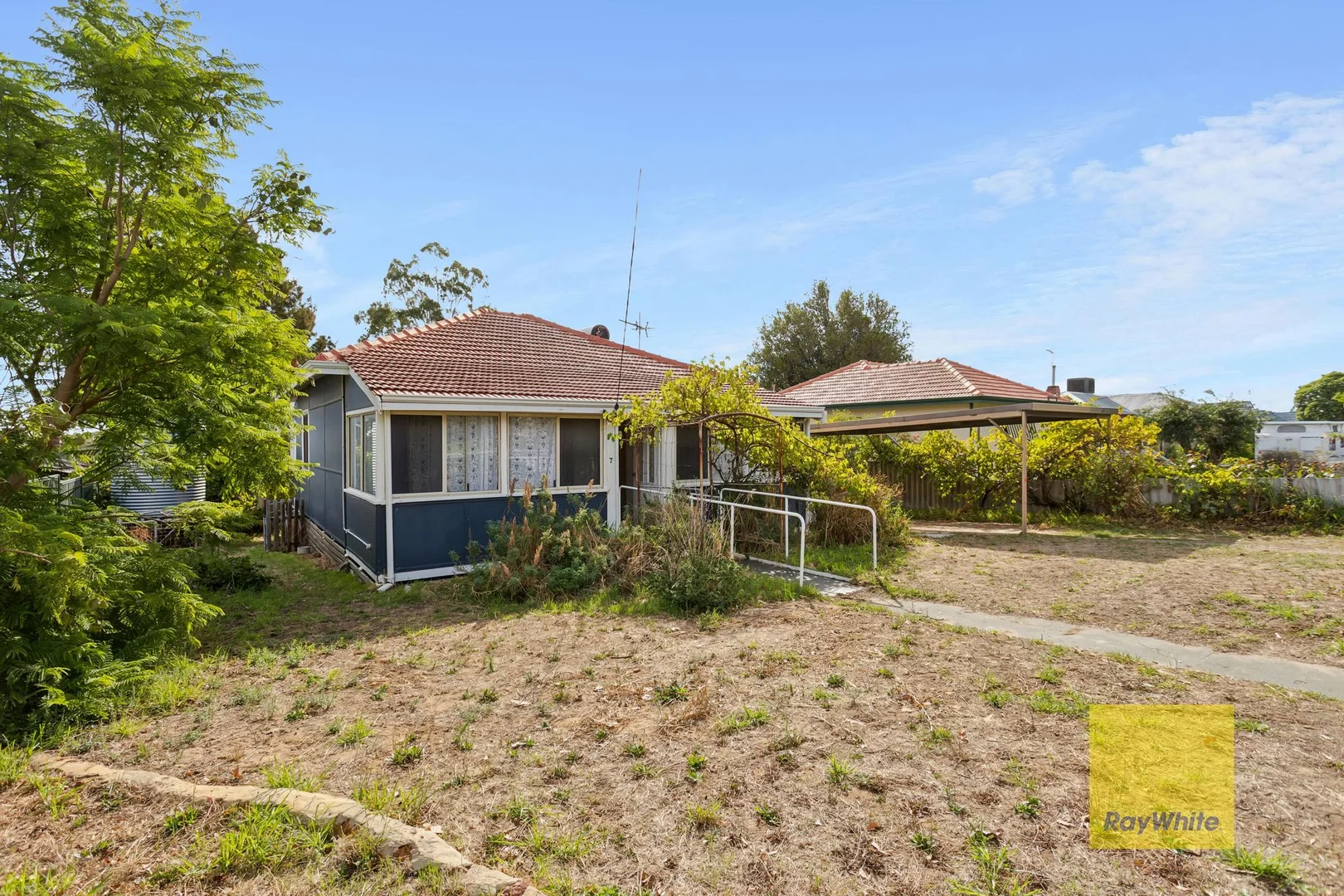 Additional image 2 of 7 Jinda Road, Koongamia WA 6056