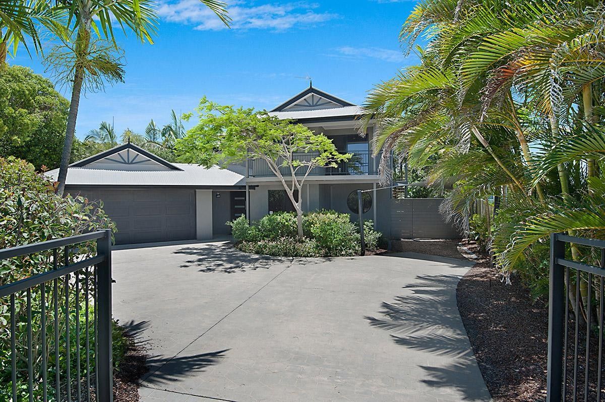 10 Coconut Grove, Castaways Beach QLD 4567, Image 0