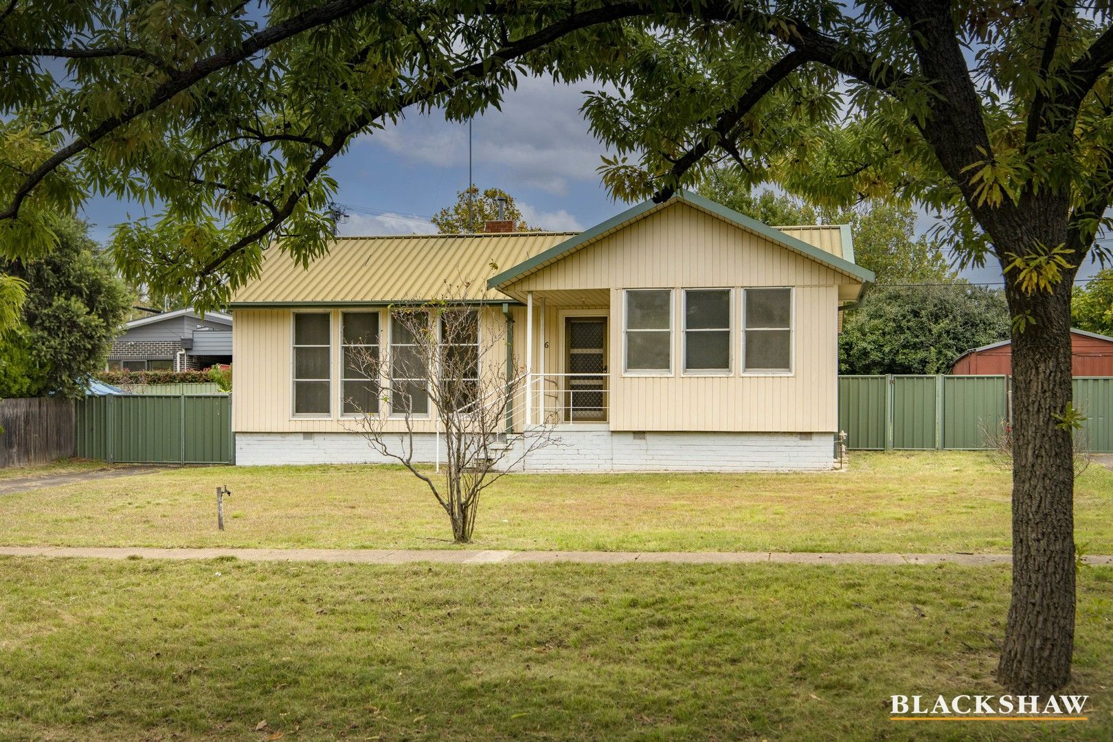 16 Arunta Street, Narrabundah ACT 2604, Image 0