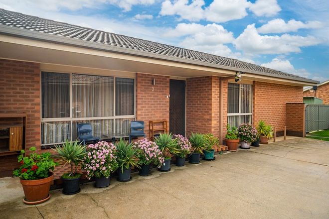 Picture of 3/382 Douglas Road, LAVINGTON NSW 2641