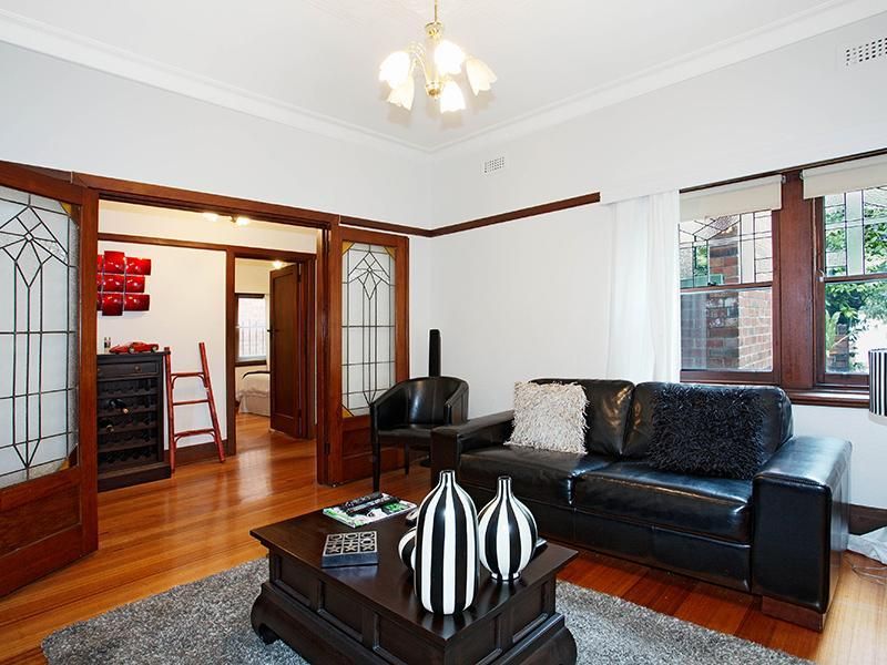 2/105 Merton Street, ALBERT PARK VIC 3206, Image 0