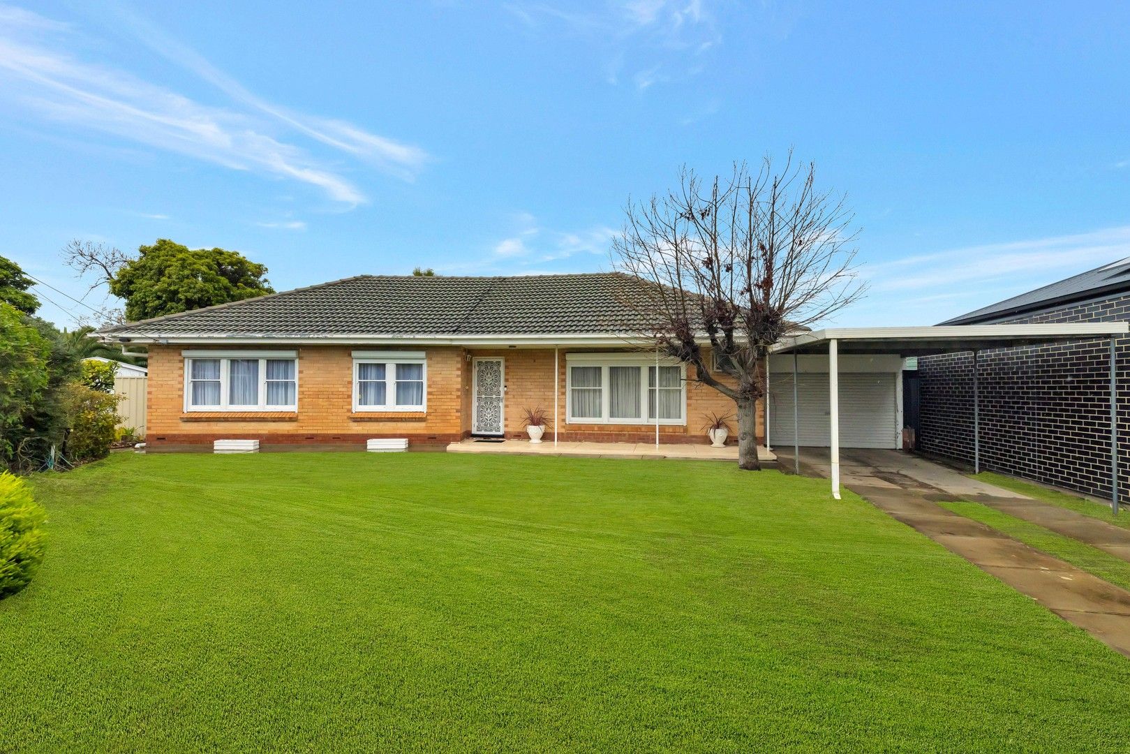 3 bedrooms House in 4 Sylvia Court SOMERTON PARK SA, 5044