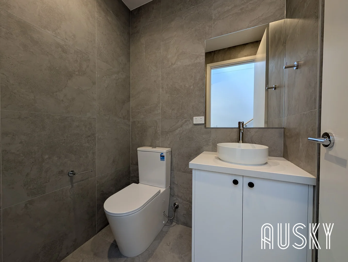 Additional image 14 of 2 Saxon Street, Doncaster VIC 3108