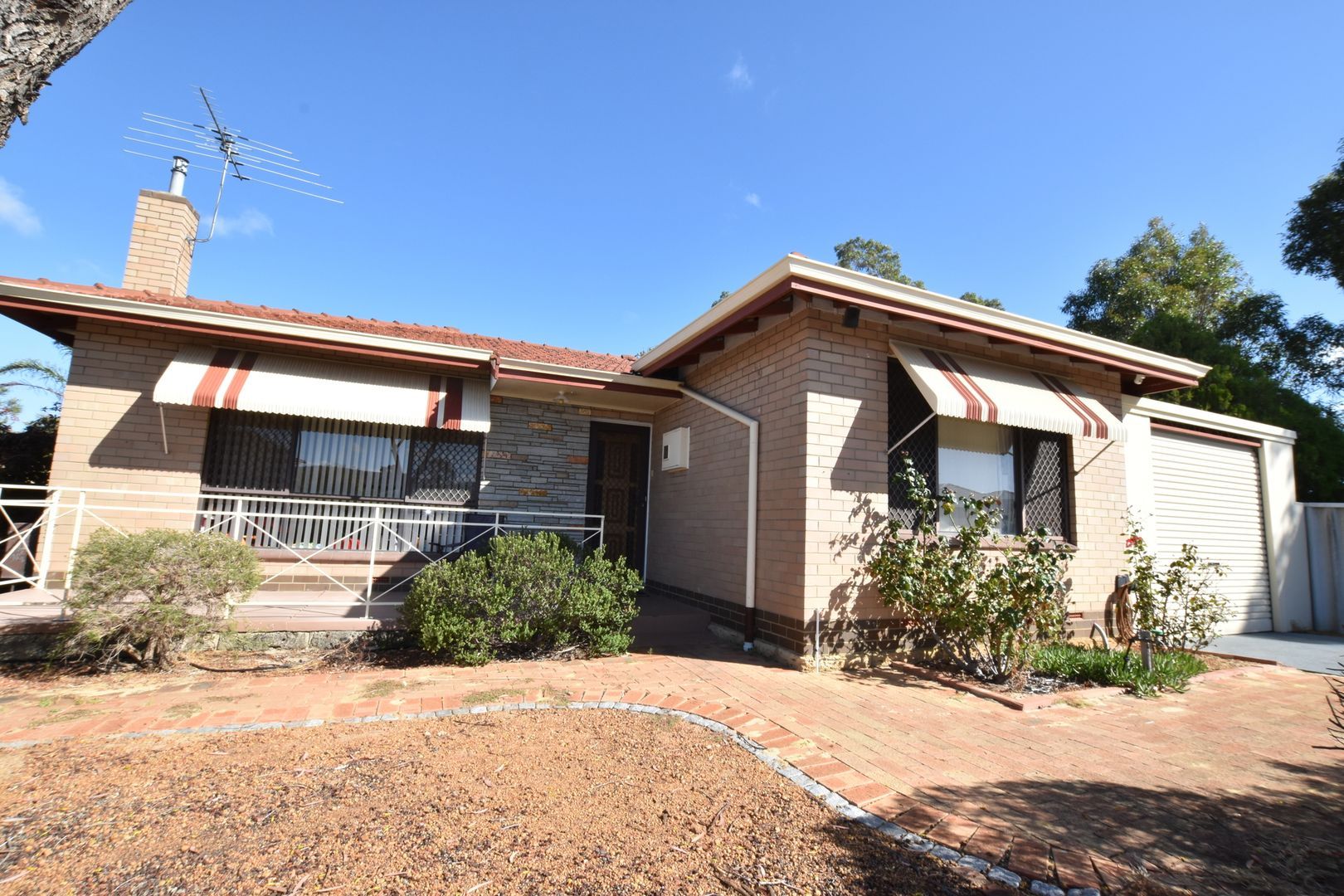 House in 27 Bertram Street, MADDINGTON WA, 6109