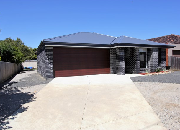 29 Albany Road, Cowes VIC 3922