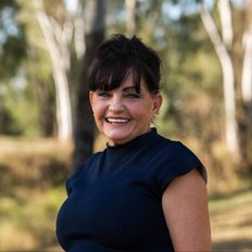 Mr Real Estate Rockhampton - Lynda Bartholomaeus