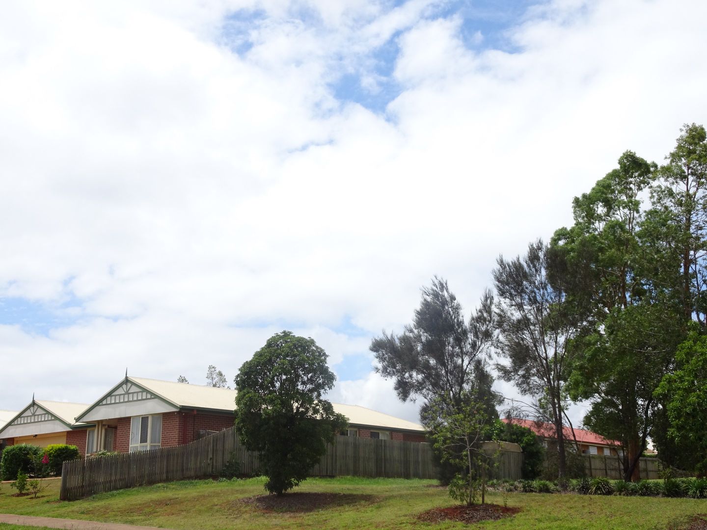 Middle Ridge QLD 4350 4 beds house for Sale, Offer Above 600,000