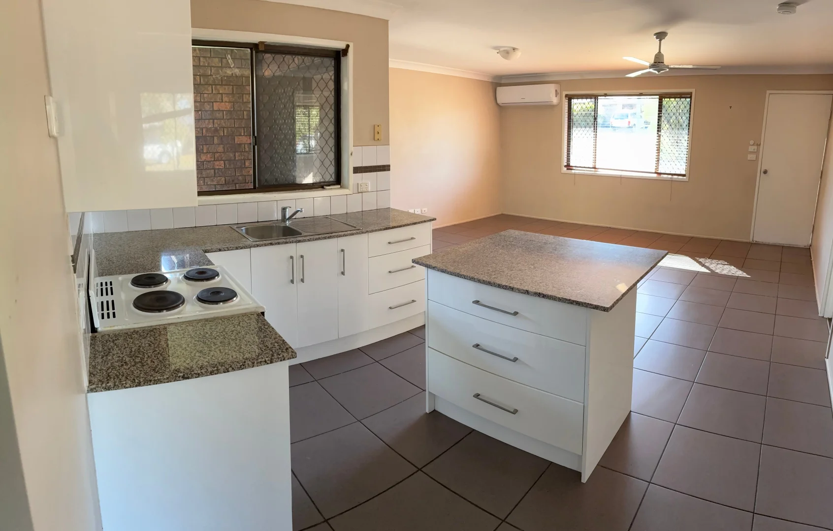 Additional image 3 of 1/6 Hinton Street, Koongal QLD 4701