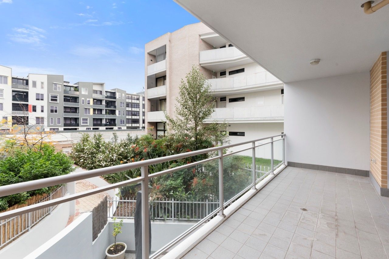 2 bedrooms Apartment / Unit / Flat in 102/25-33 Allen Street WATERLOO NSW, 2017