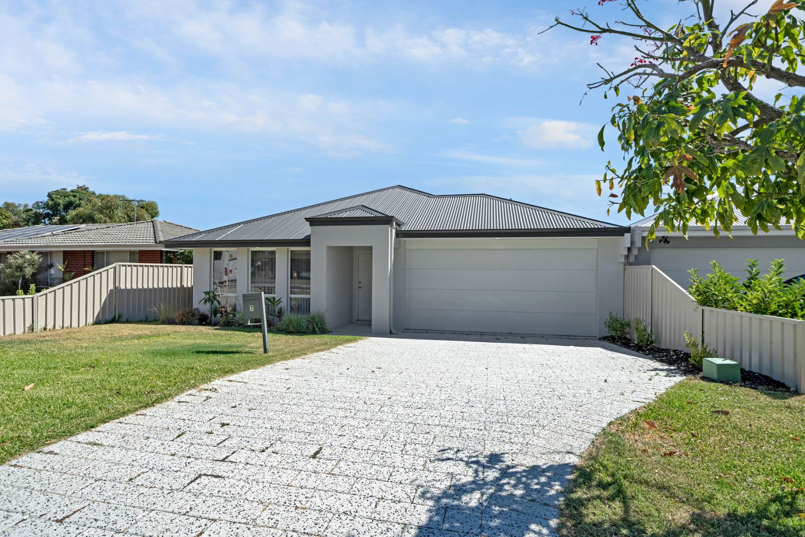 7 Satellite Place, Carlisle WA 6101, Image 1