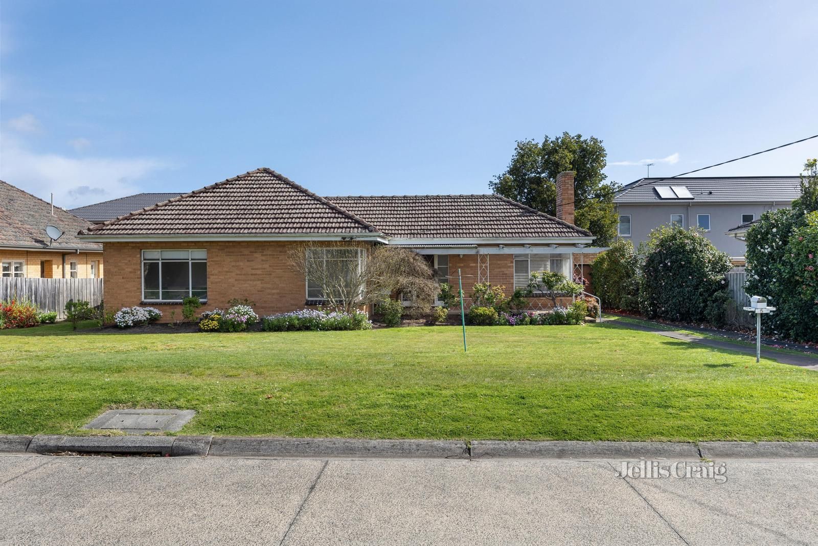 5 Beverley Grove, Mount Waverley VIC 3149, Image 0