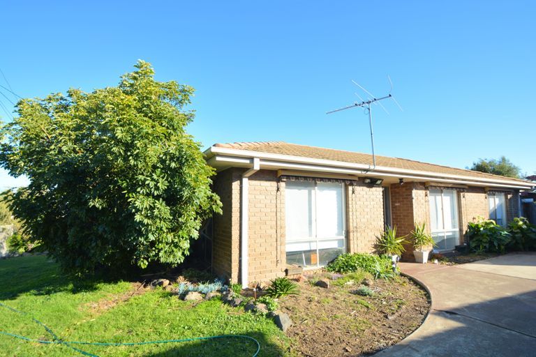 49 Edington Way, Craigieburn VIC 3064