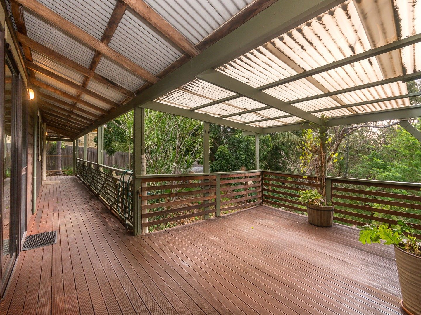 3 bedrooms House in 25 Watsonia Road GOOSEBERRY HILL WA, 6076