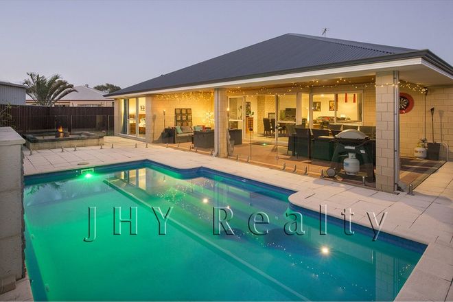 Picture of 16 Seattle Court, QUINDALUP WA 6281