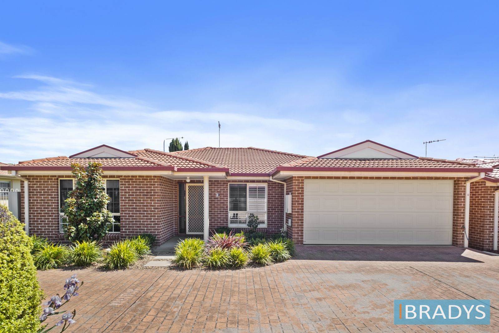 3 bedrooms Apartment / Unit / Flat in 5/107 Lexcen Avenue NICHOLLS ACT, 2913
