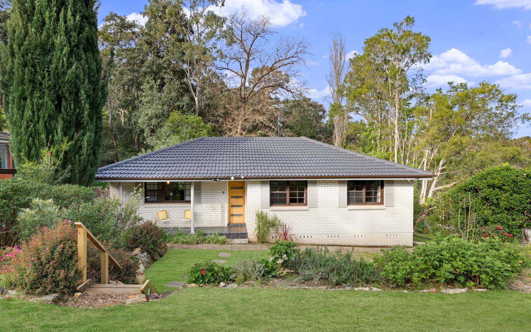 8 Karen Place, Faulconbridge NSW 2776, Image 2