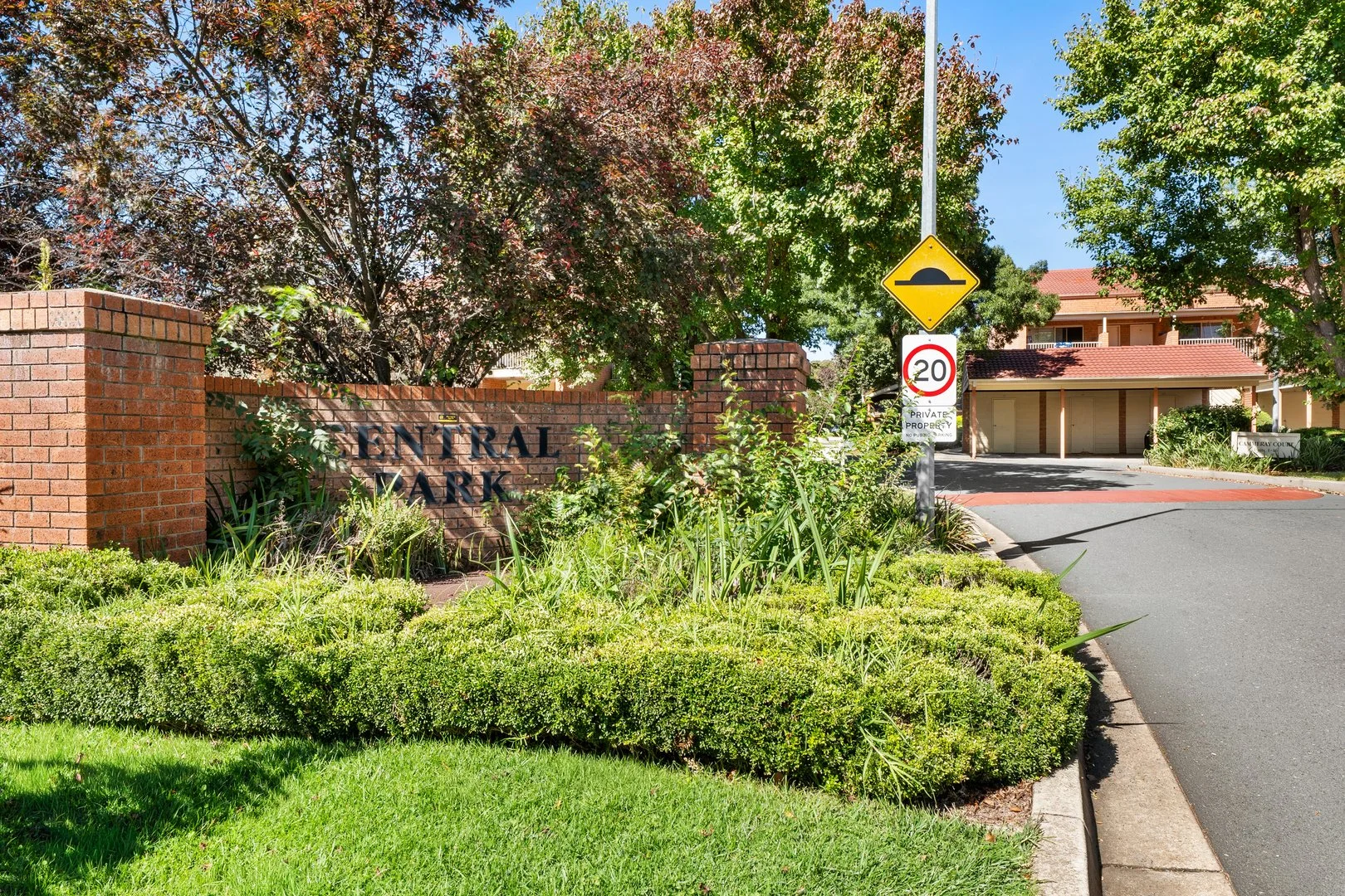 Additional image 12 of 60 Byron Court, Phillip ACT 2606