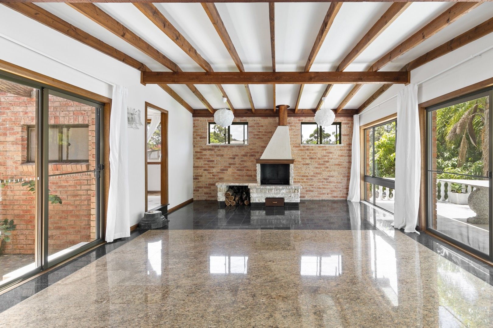 4 bedrooms House in 122 Owen Stanley Avenue ALLAMBIE HEIGHTS NSW, 2100