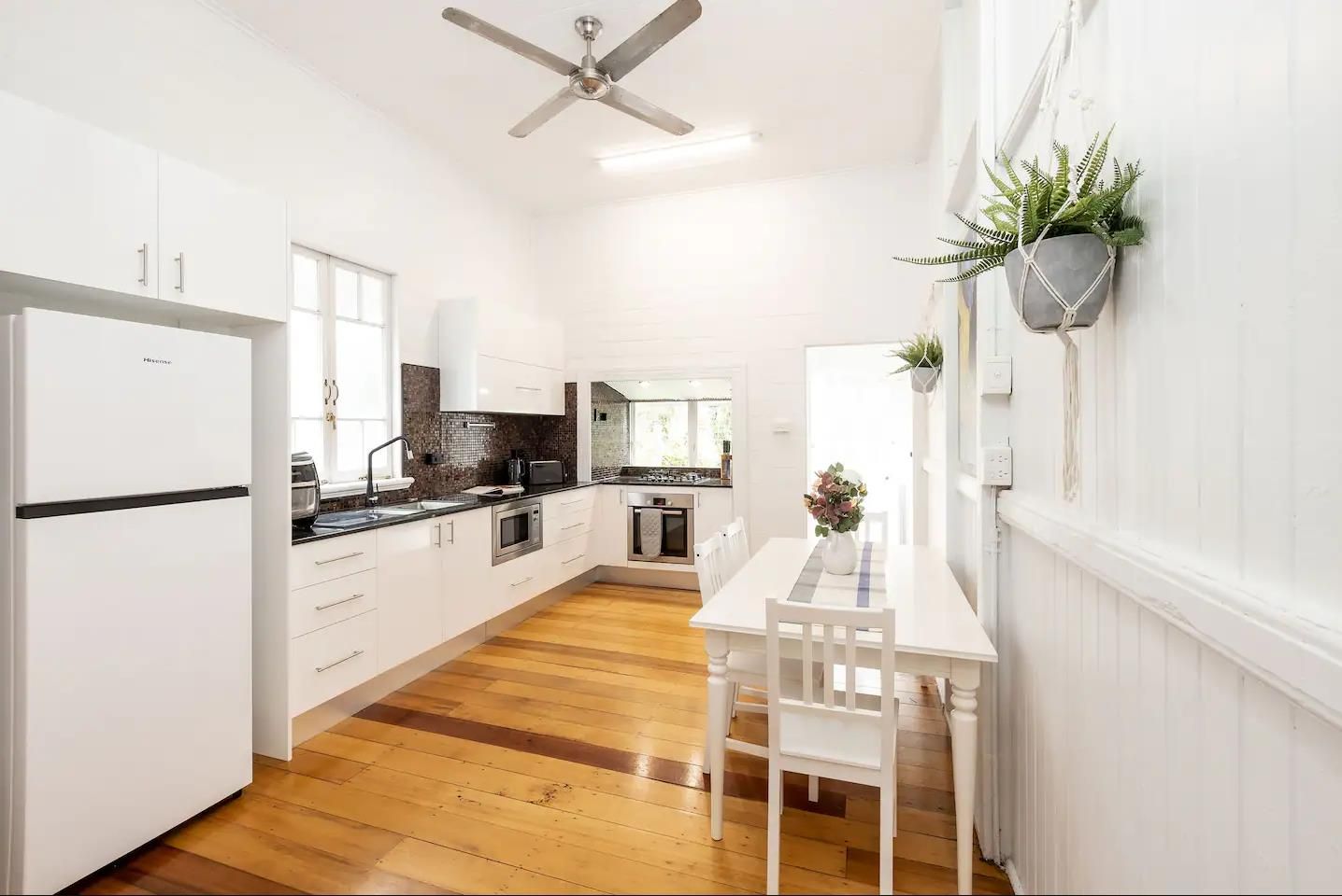 3 bedrooms House in 86 Cairns Street CAIRNS NORTH QLD, 4870
