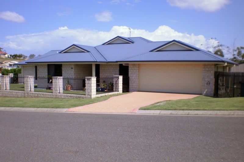 4 bedrooms House in 102 Sharyn Drive NEW AUCKLAND QLD, 4680