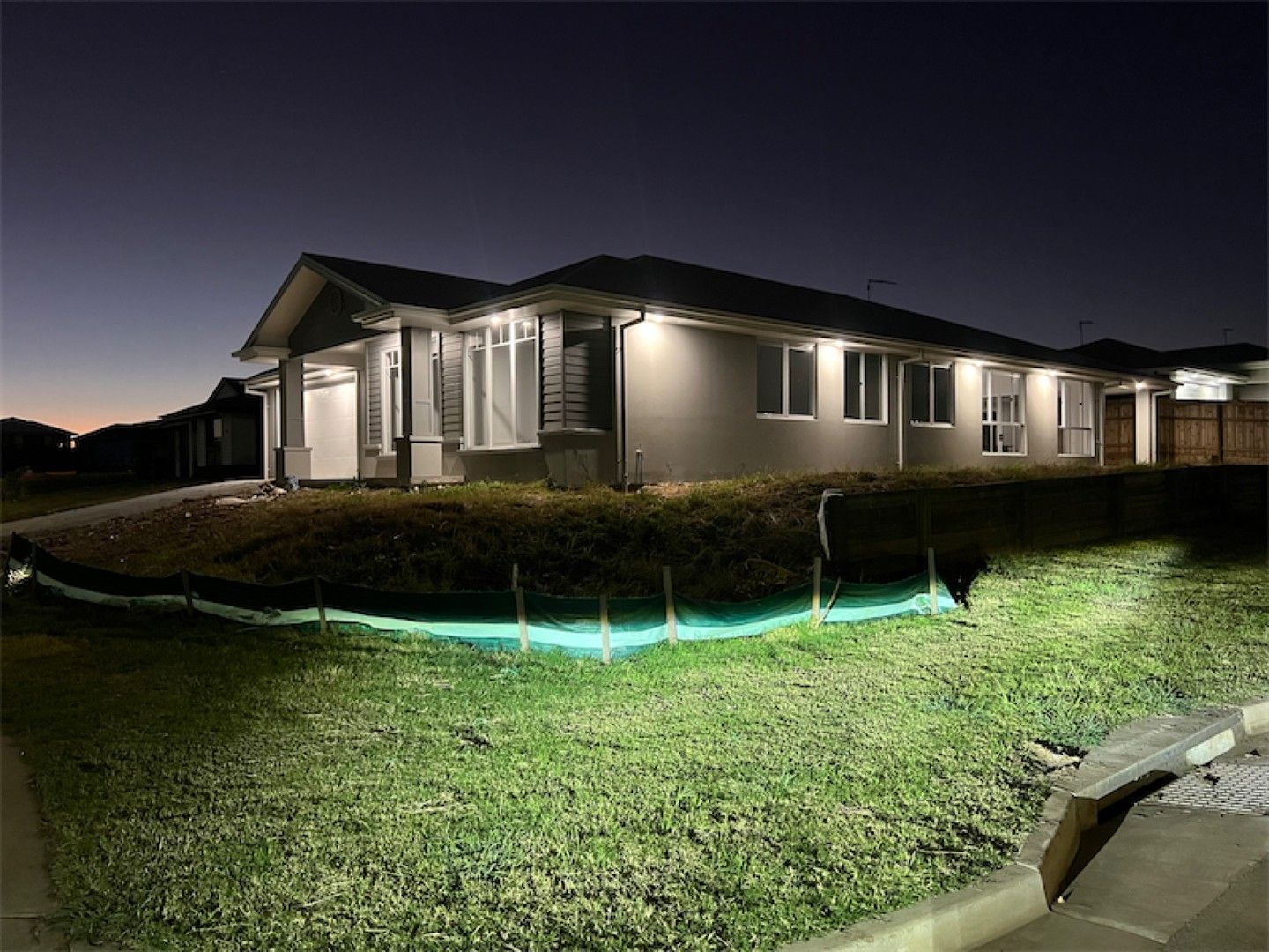 4 bedrooms House in 45 Outlook Boulevard GLENEAGLE QLD, 4285