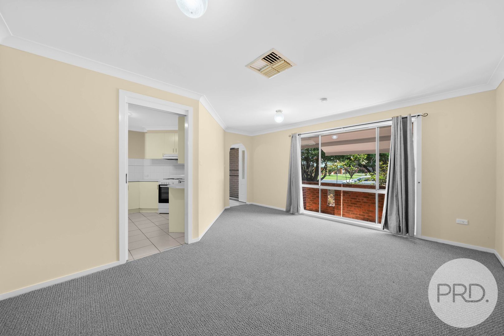 20 Yentoo Drive, Glenfield Park NSW 2650, Image 1