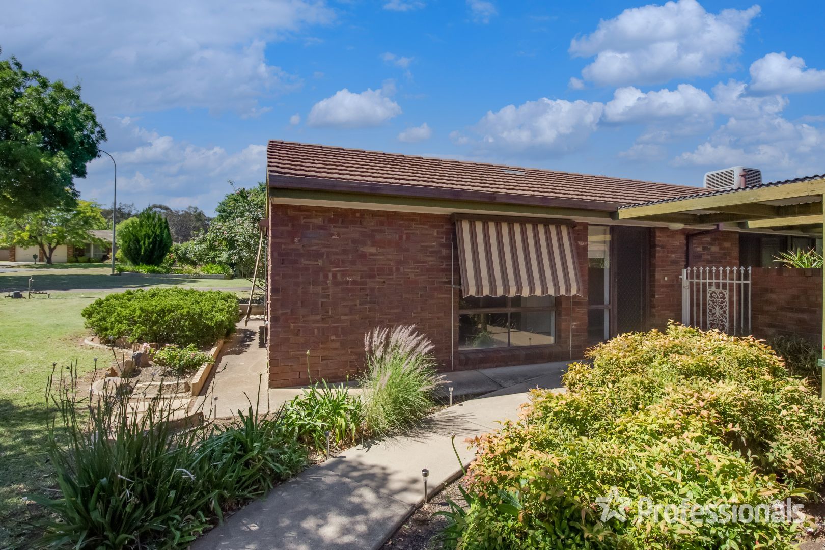 58 Overdale Drive, Bourkelands NSW 2650, Image 1