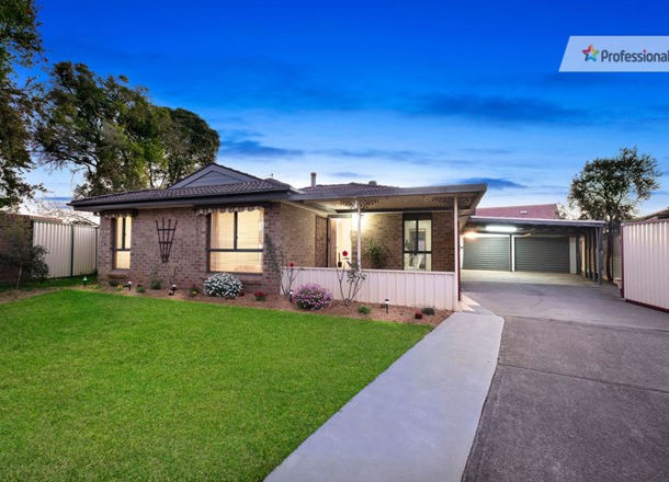 12 Crossley Avenue, Mcgraths Hill NSW 2756