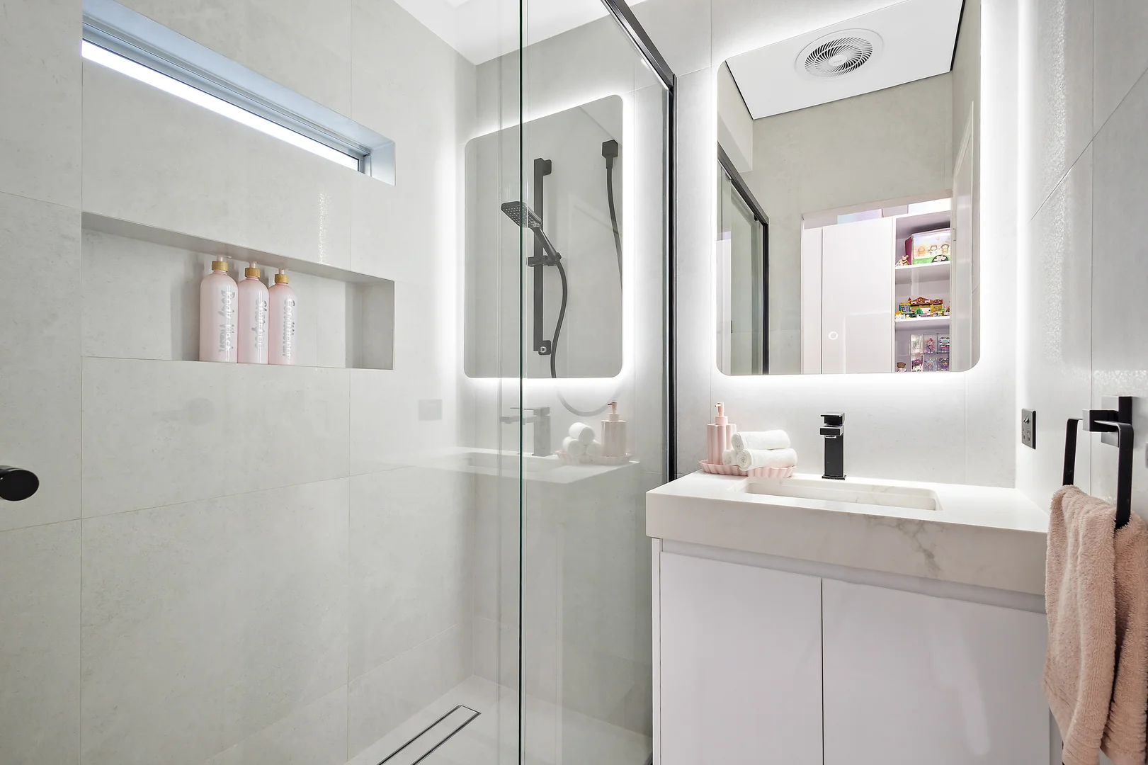 Additional image 26 of 2 Traviata Crescent, The Vines WA 6069