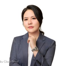 Maggie Zhang, Sales representative