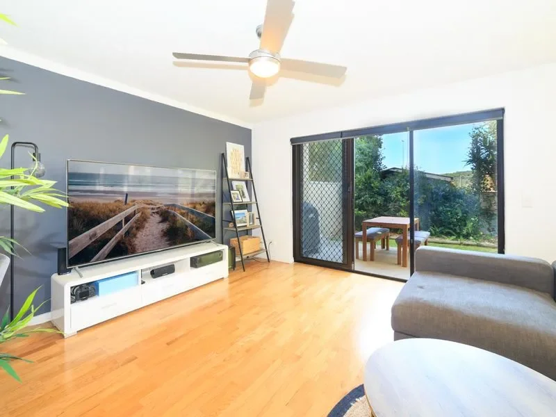 Additional image 2 of 2/19 Twenty Sixth Avenue, Palm Beach QLD 4221