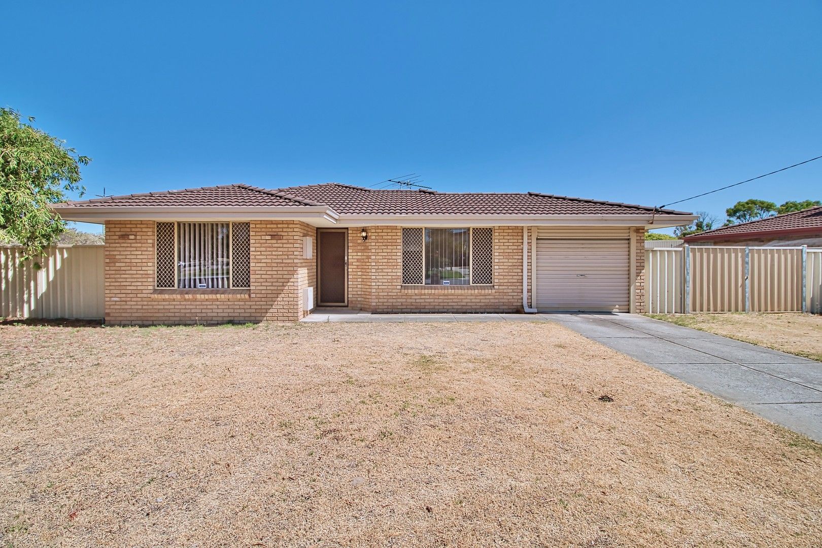 3 bedrooms House in 55 Burnside Way WAIKIKI WA, 6169