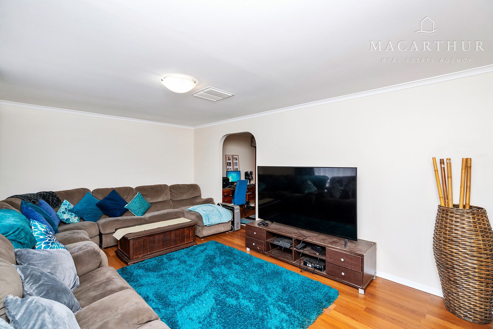 15 Matheson Place, Estella NSW 2650, Image 2