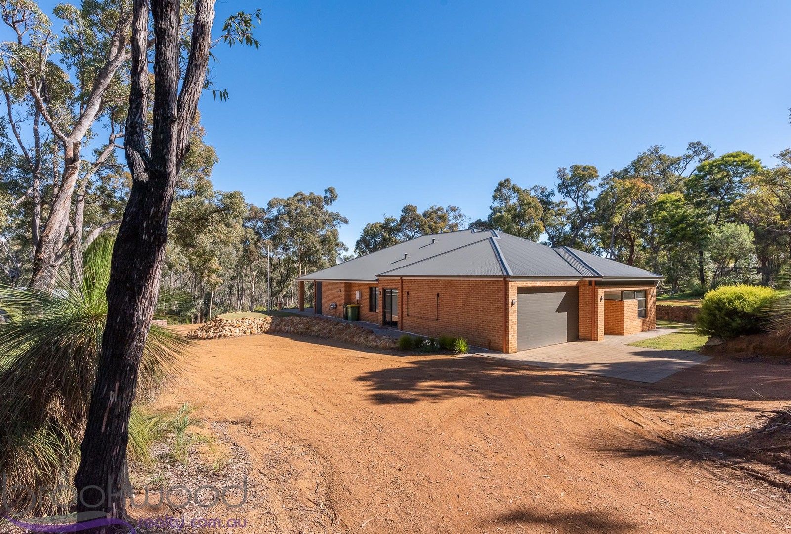 4 bedrooms House in 197 Red Brook Circle MORANGUP WA, 6083