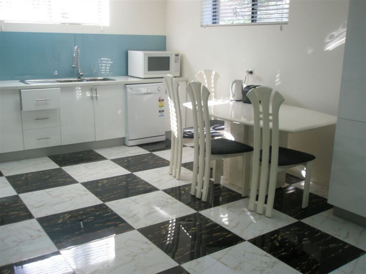 3 bedrooms Apartment / Unit / Flat in . Glyndon Road CAMBERWELL VIC, 3124
