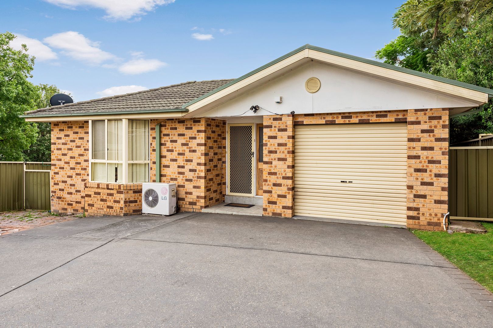 2/24 Colonial Street, Campbelltown NSW 2560
