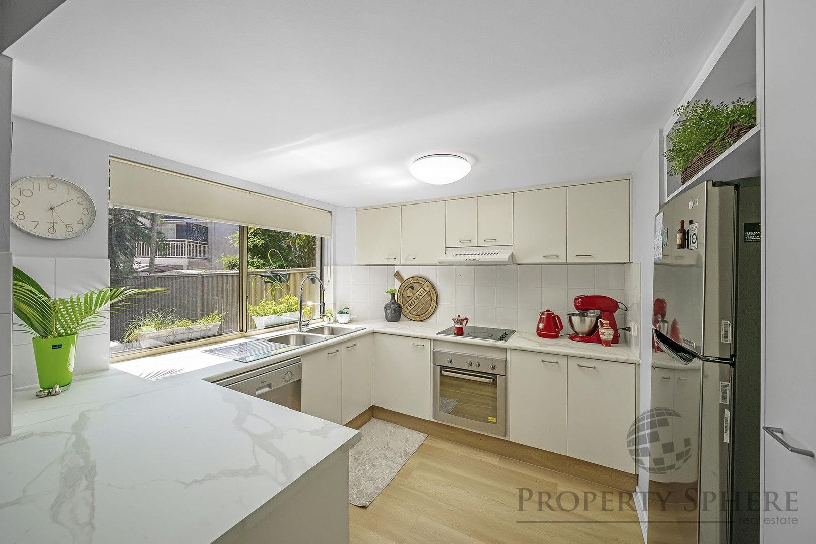 27/191 Greenacre Drive, Arundel QLD 4214, Image 2