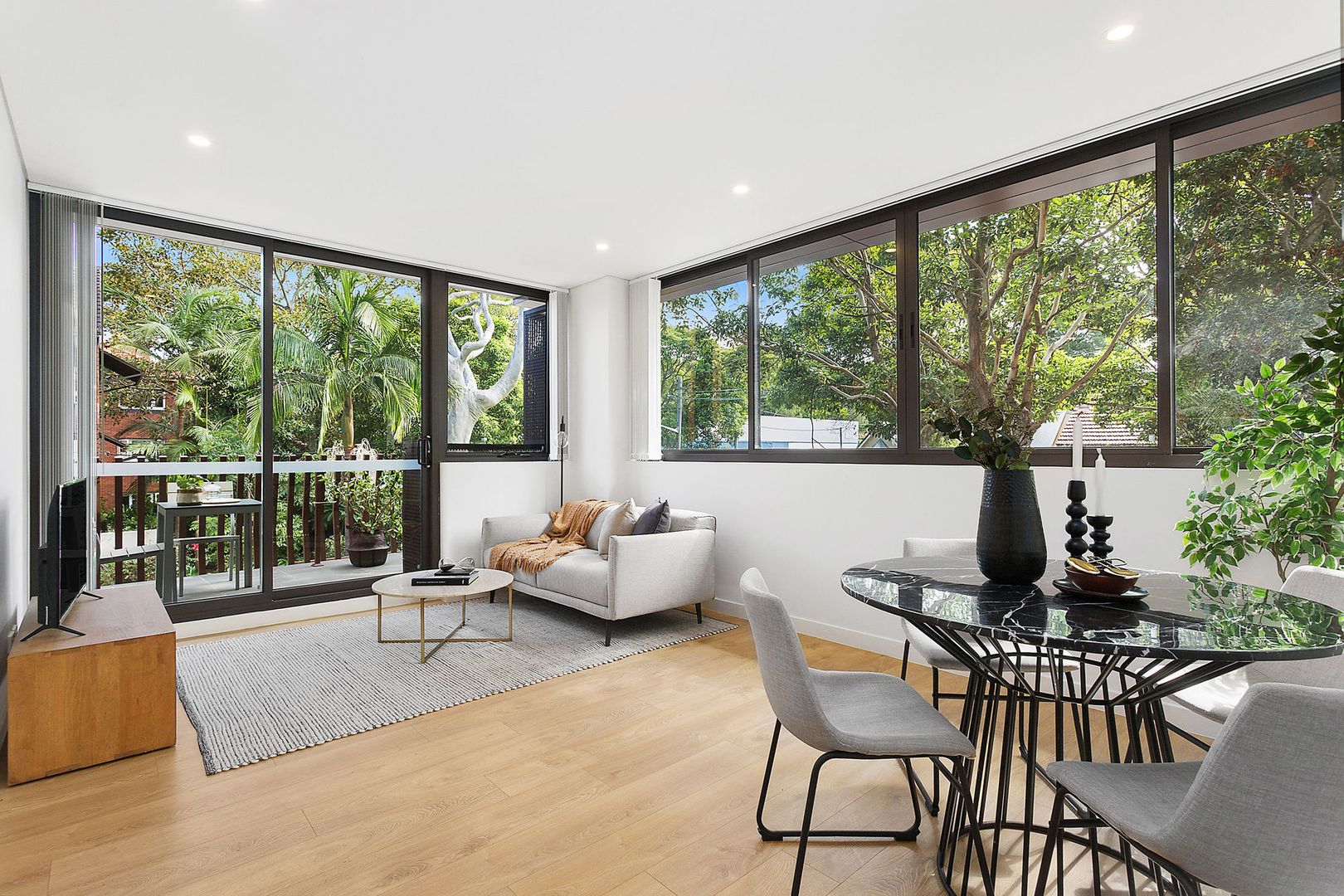 2 bedrooms Apartment / Unit / Flat in 103/143 West Street CROWS NEST NSW, 2065