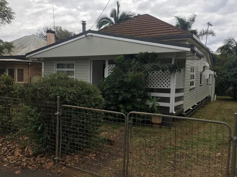 2 bedrooms House in 119 James Street EAST TOOWOOMBA QLD, 4350