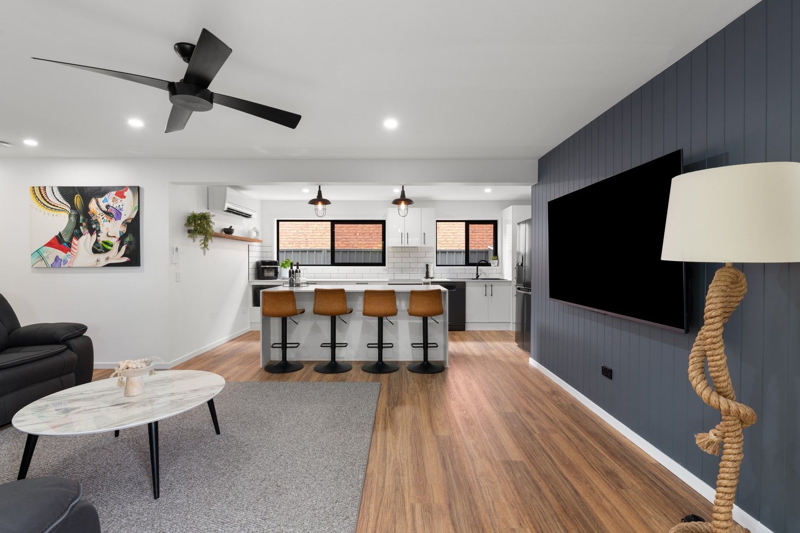 4 bedrooms Townhouse in 3/15 Duet Drive MERMAID WATERS QLD, 4218