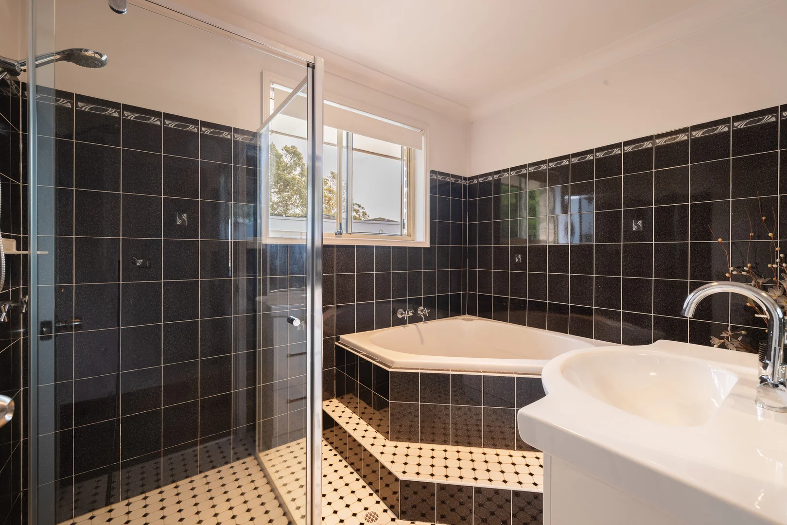 Additional image 10 of 2/35a Wallawa Road, Nelson Bay NSW 2315